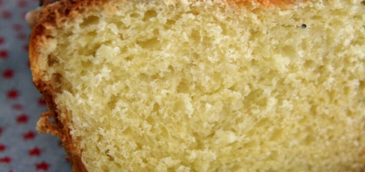 Brioche grains de sucre et cardamome