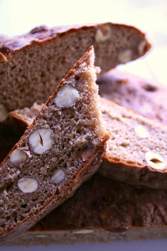 Pain aux noisettes et à la farine de châtaignes