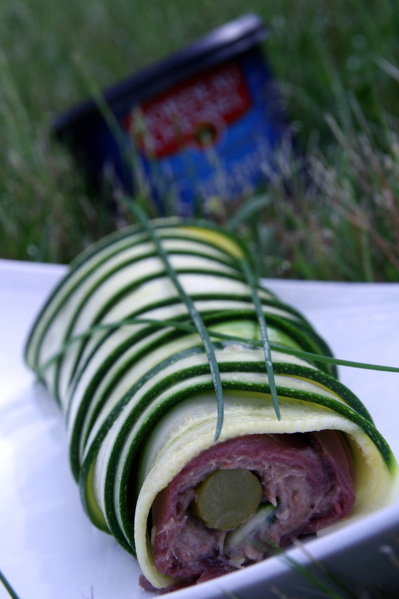 Roulade exquise de canard - rillettes et magrets fumés - courgettes vinaigrées