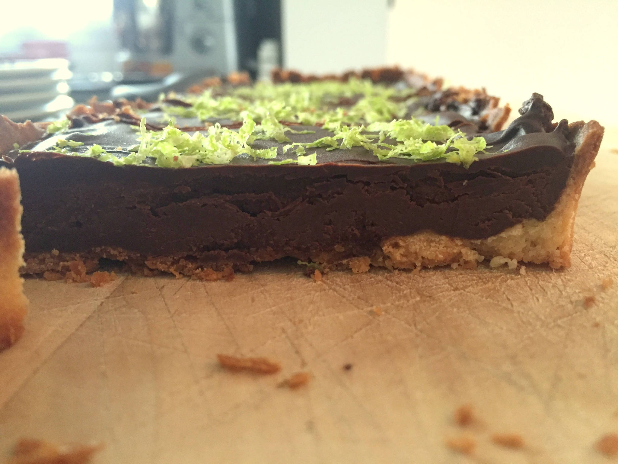 Tarte au chocolat et tonka, touche de citron vert