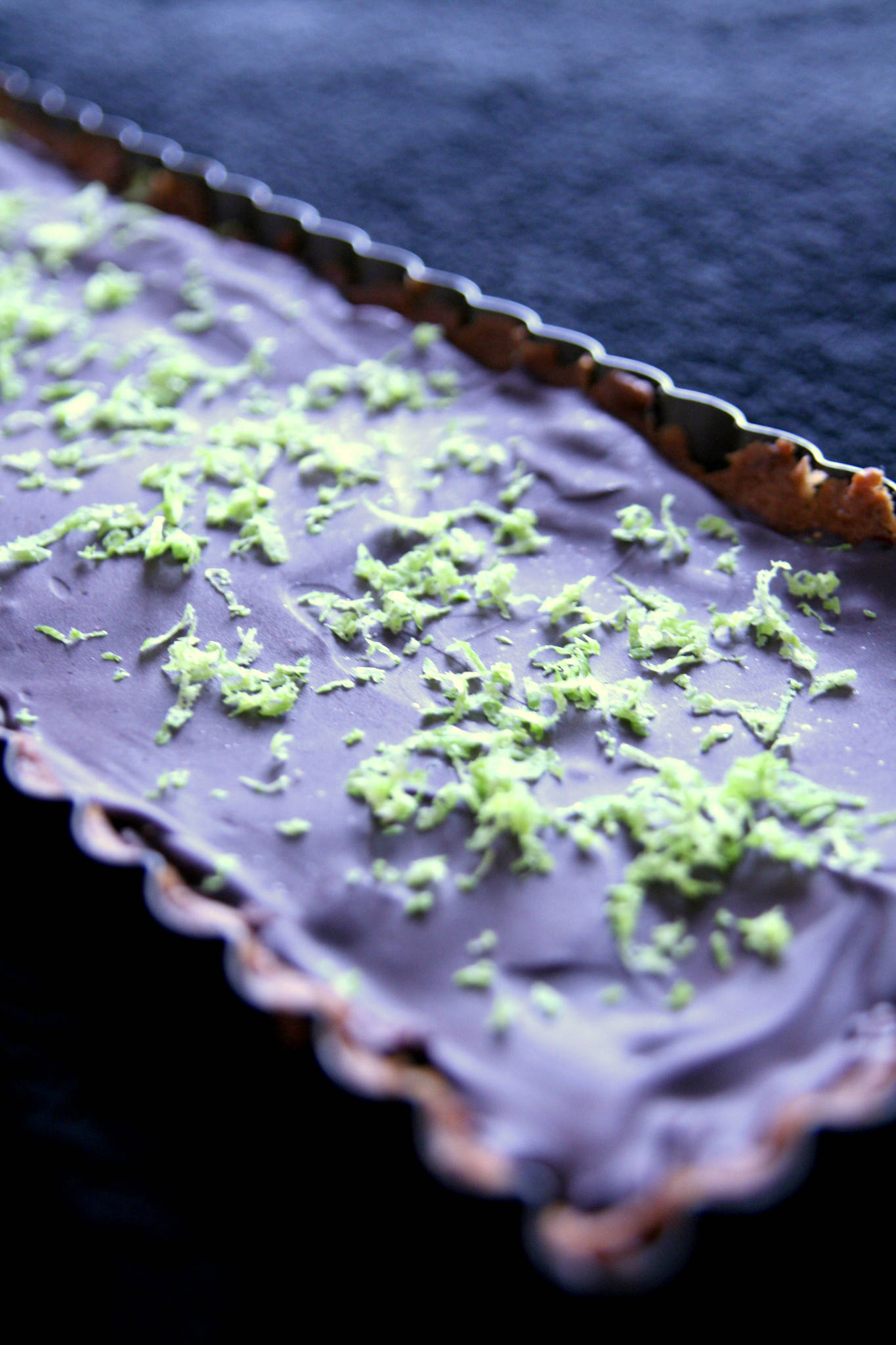 Tarte au chocolat et tonka, touche de citron vert