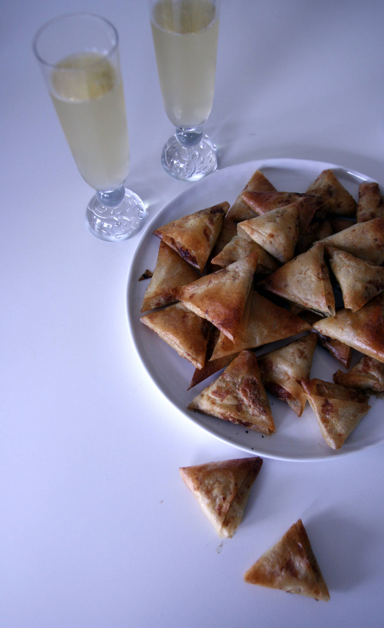 Triangles croustillants au poulet et au curry