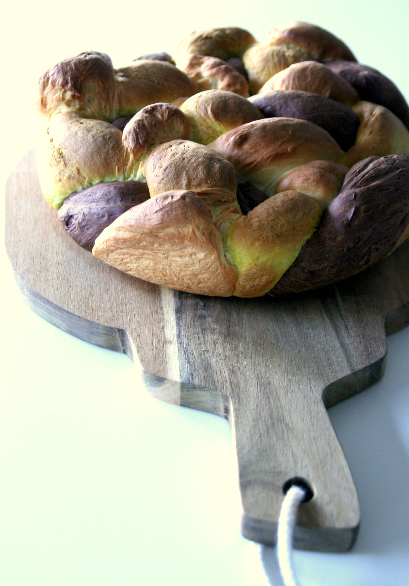 Brioche tressée curry-cacao