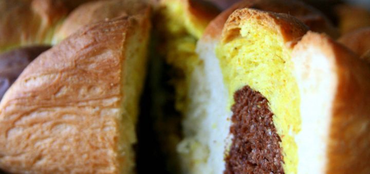 Brioche tressée curry-cacao