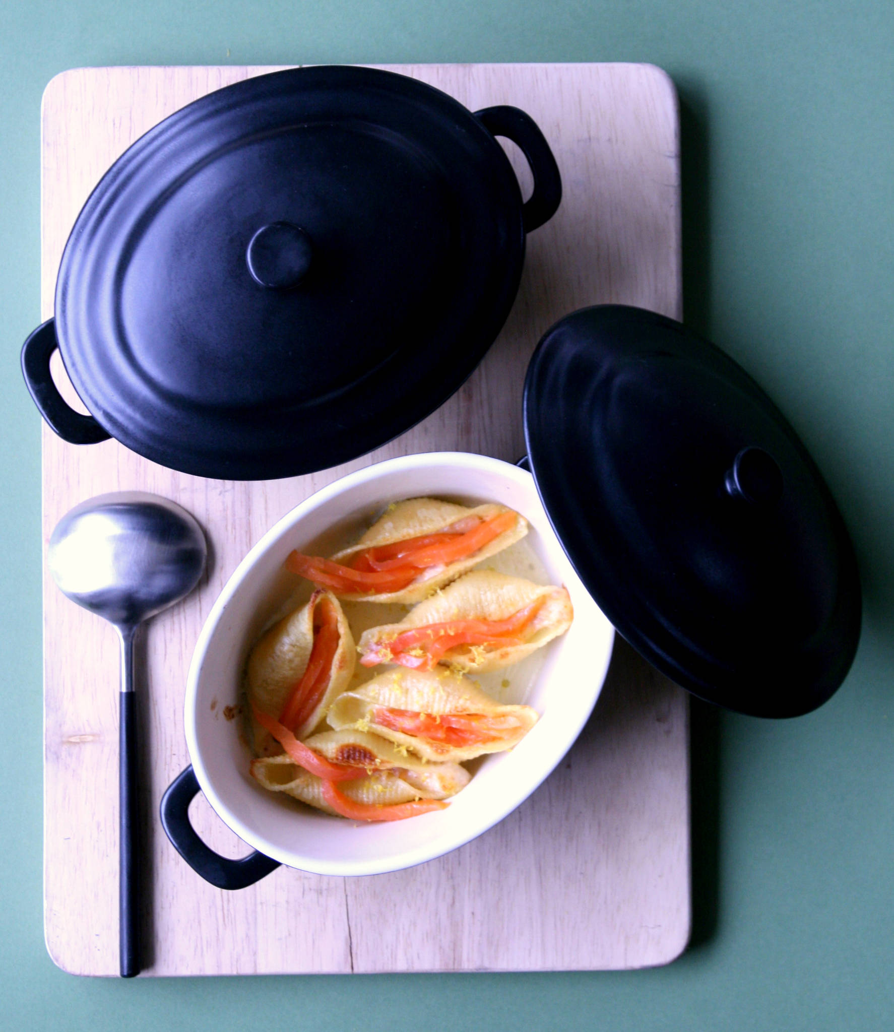 Conchiglie à la truite fraîche et fumée