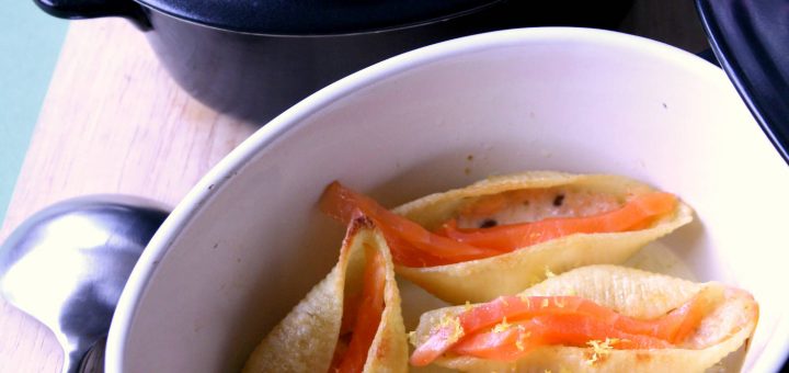 Conchiglie à la truite fraîche et fumée