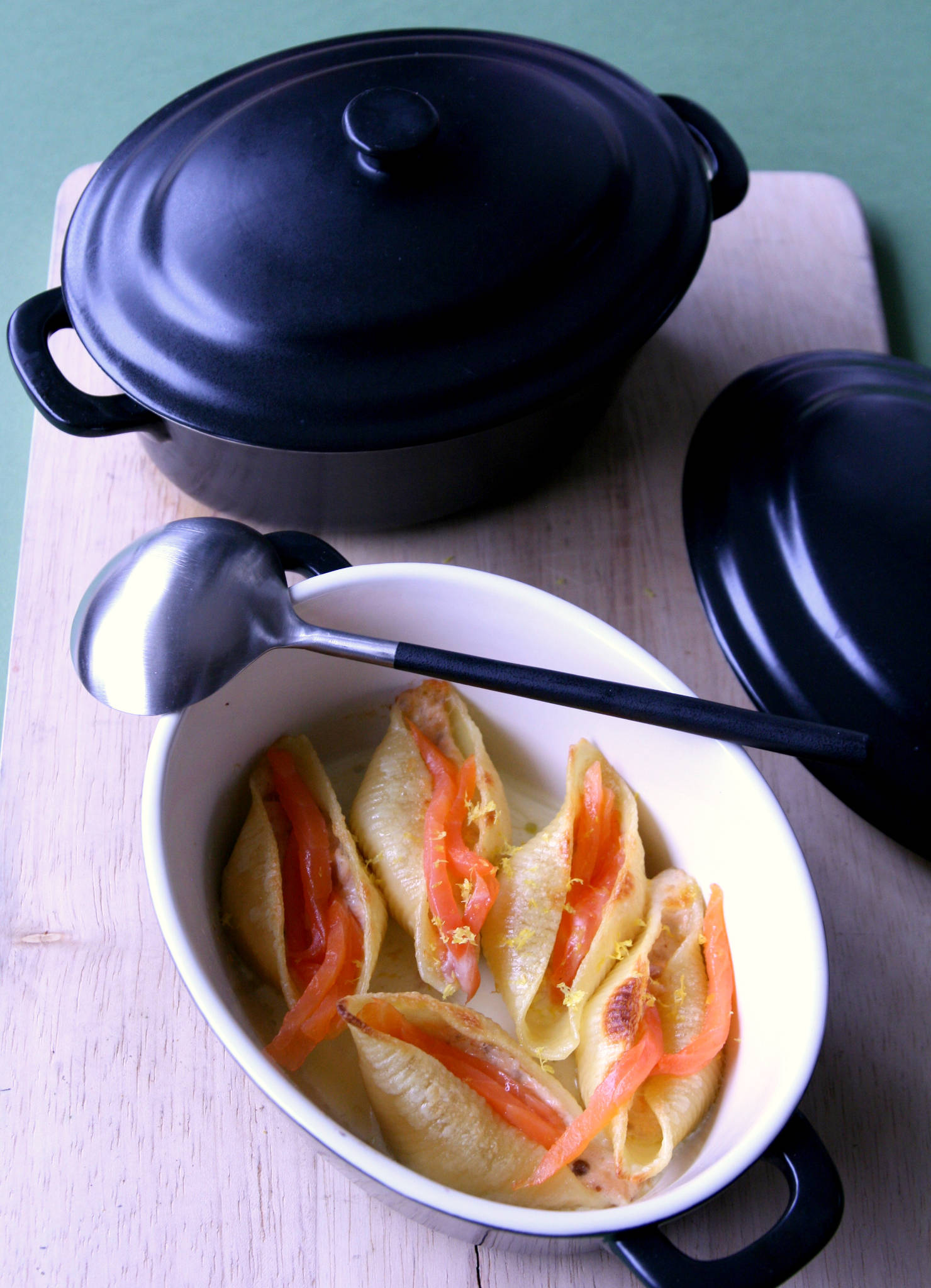 Conchiglie à la truite fraîche et fumée