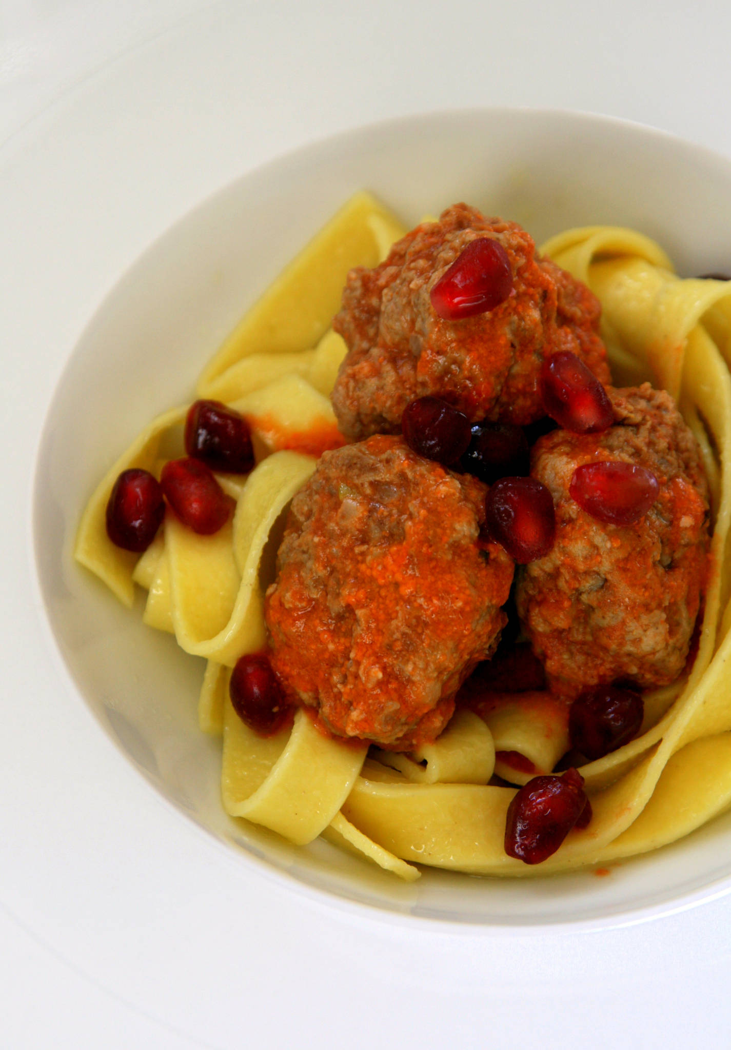 Boulettes de viande au curry Madras et au gingembre, sauce tomate coco