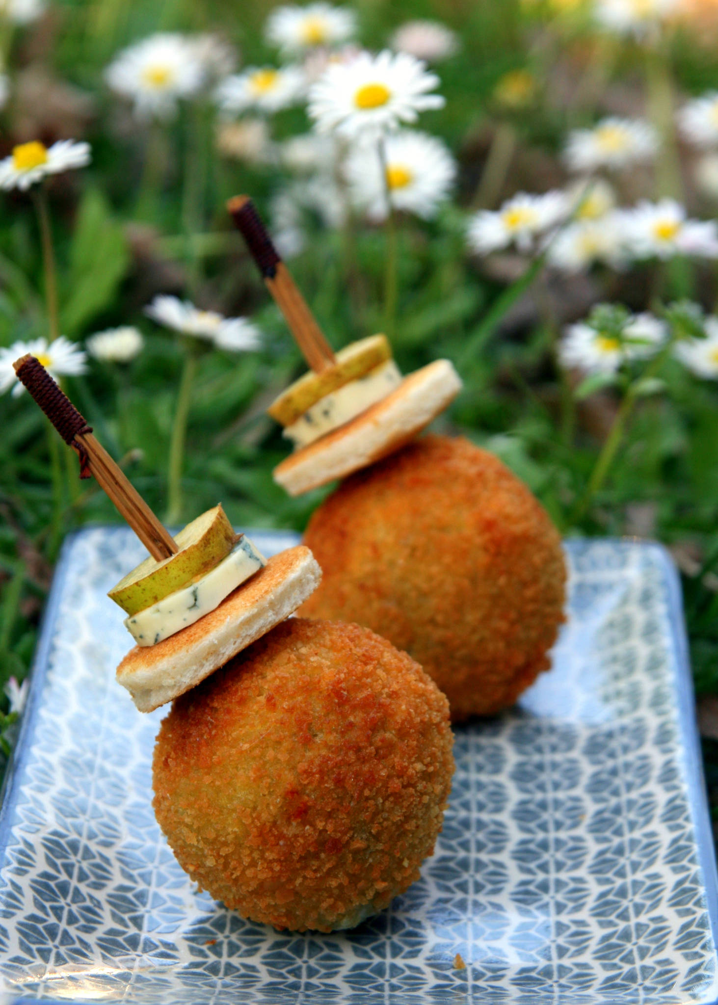 Cromesqui à la Fourme d'Ambert et à la poire