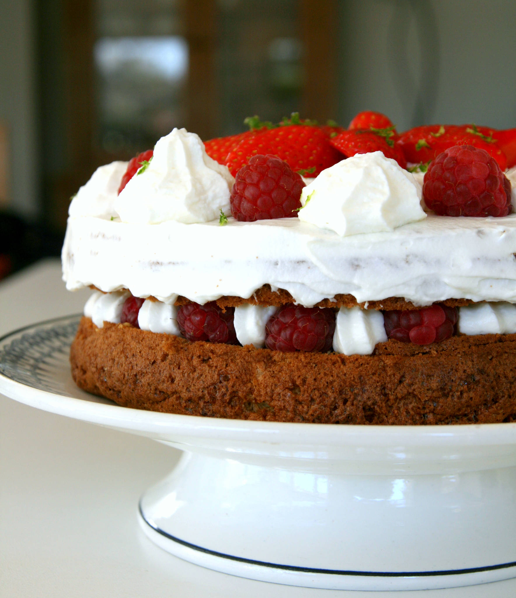 Gateau Moelleux Fraises Et Framboises Gateau Moelleux Fraises Et Framboises