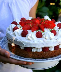 Gateau Moelleux Fraises Et Framboises