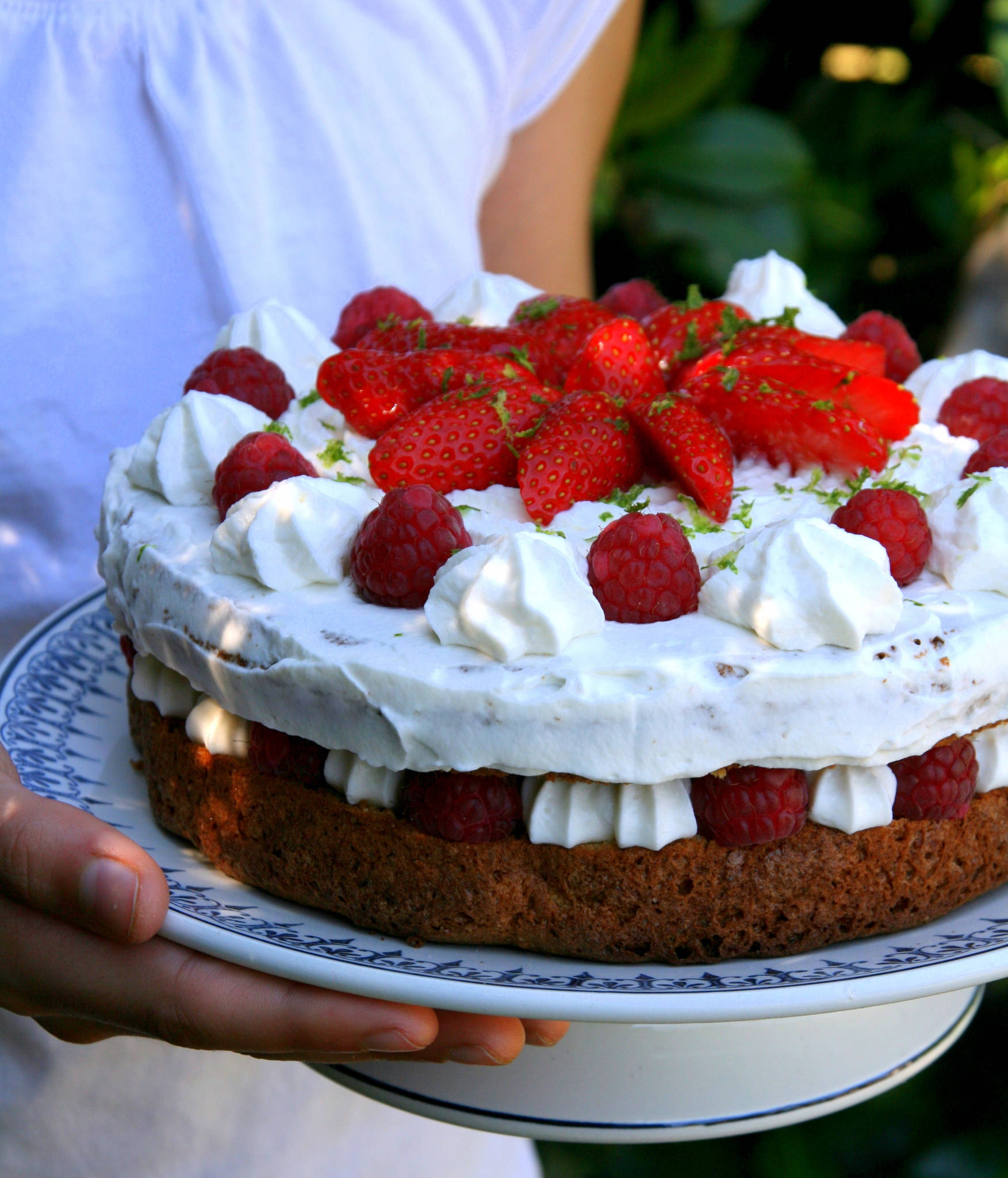 Gâteau moelleux fraises et framboises