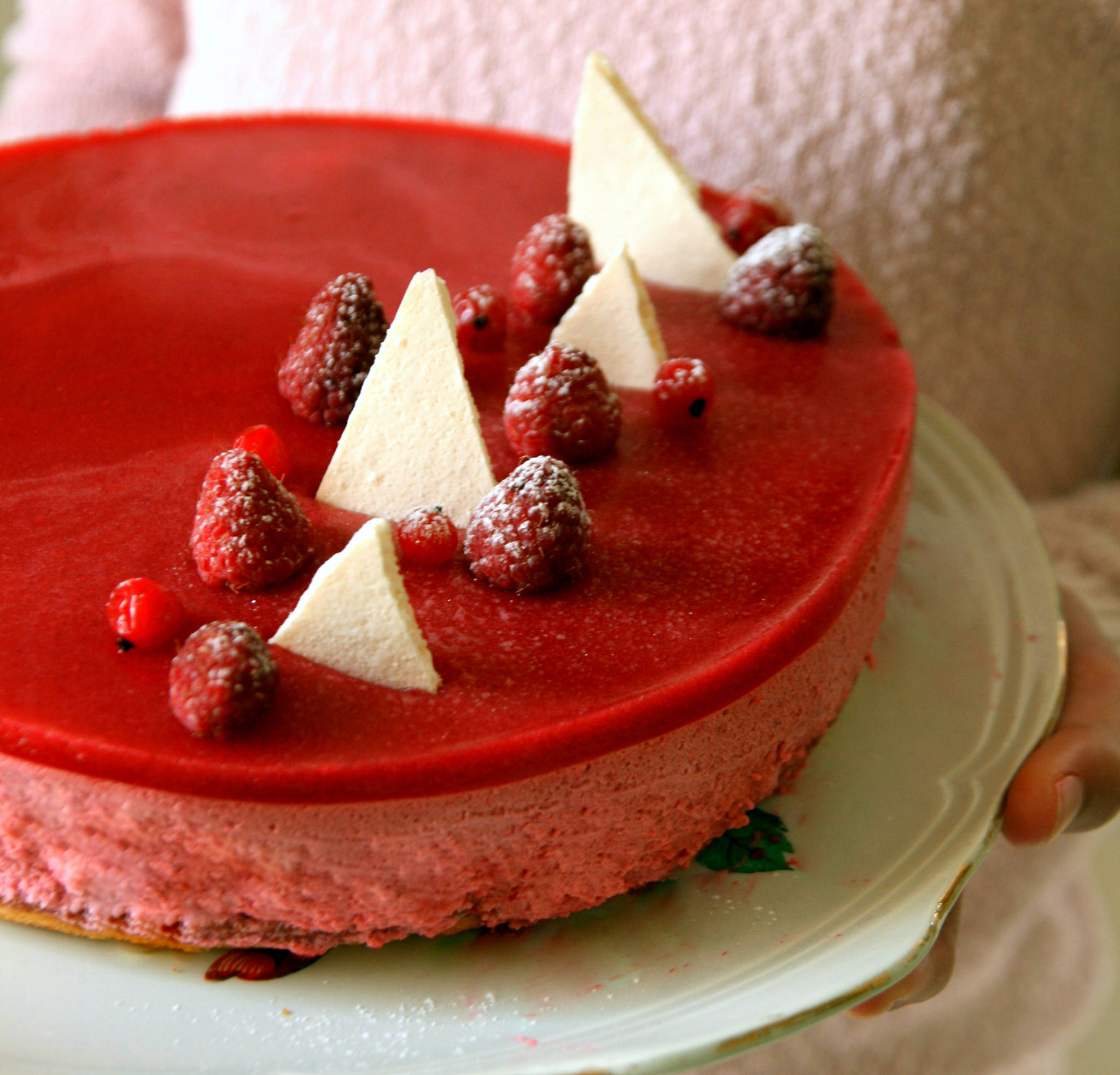 Bavarois à la framboise, miroir aux groseilles