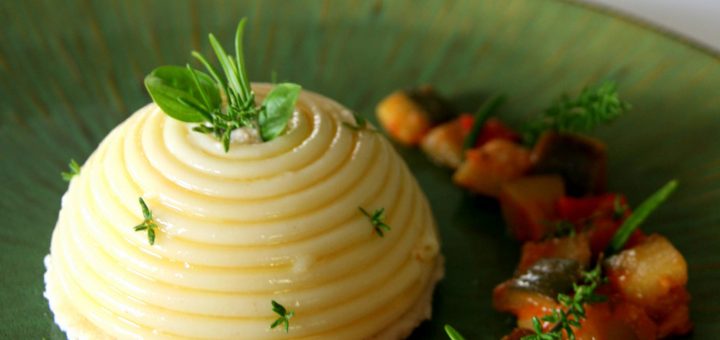 Chaud-froid de ratatouille et bucatini Barilla, coeur coulant à l'oeuf