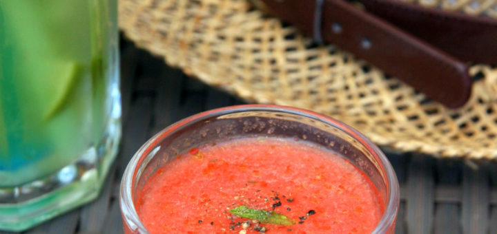 Gaspacho de pastèque à la menthe