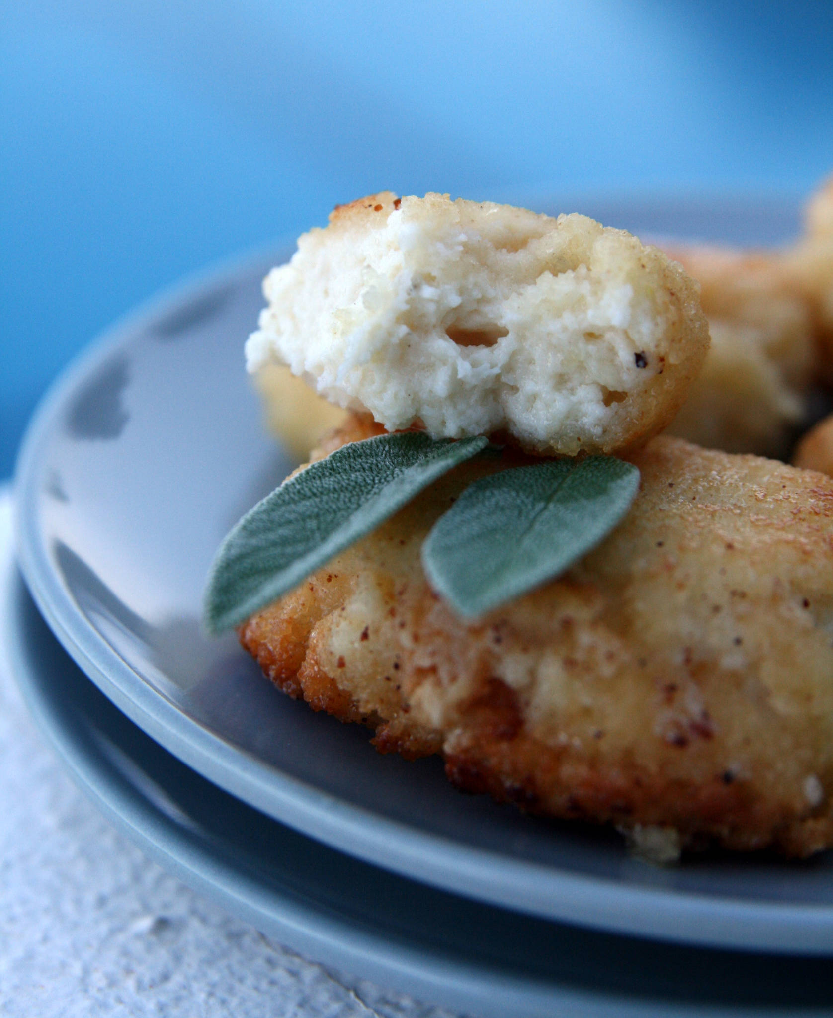 Boulettes ricotta et parmesan, beurre de sauge