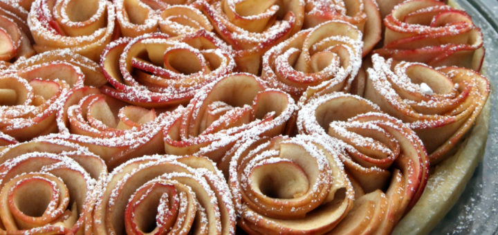 Tarte aux pommes bouquet de roses à la crème d'amandes