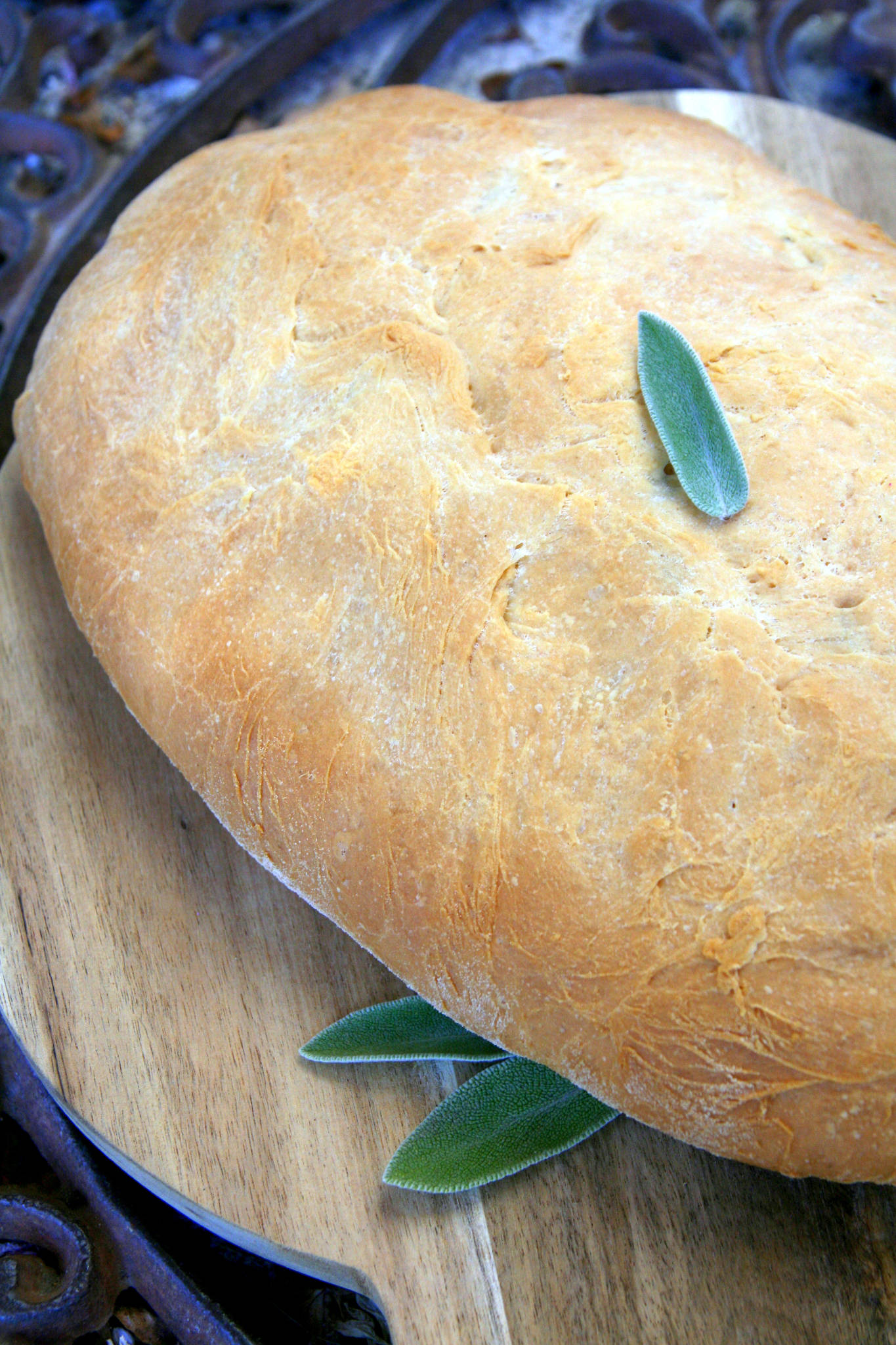 Fougasse à la sauge