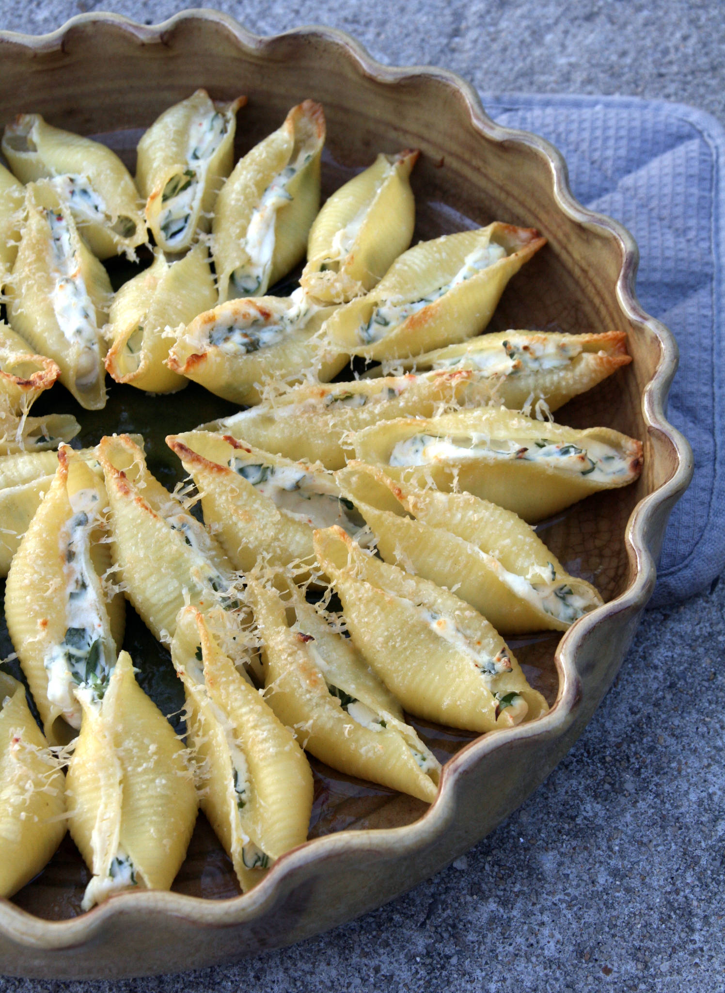 Conchiglie farcis ricotta, citron et persil