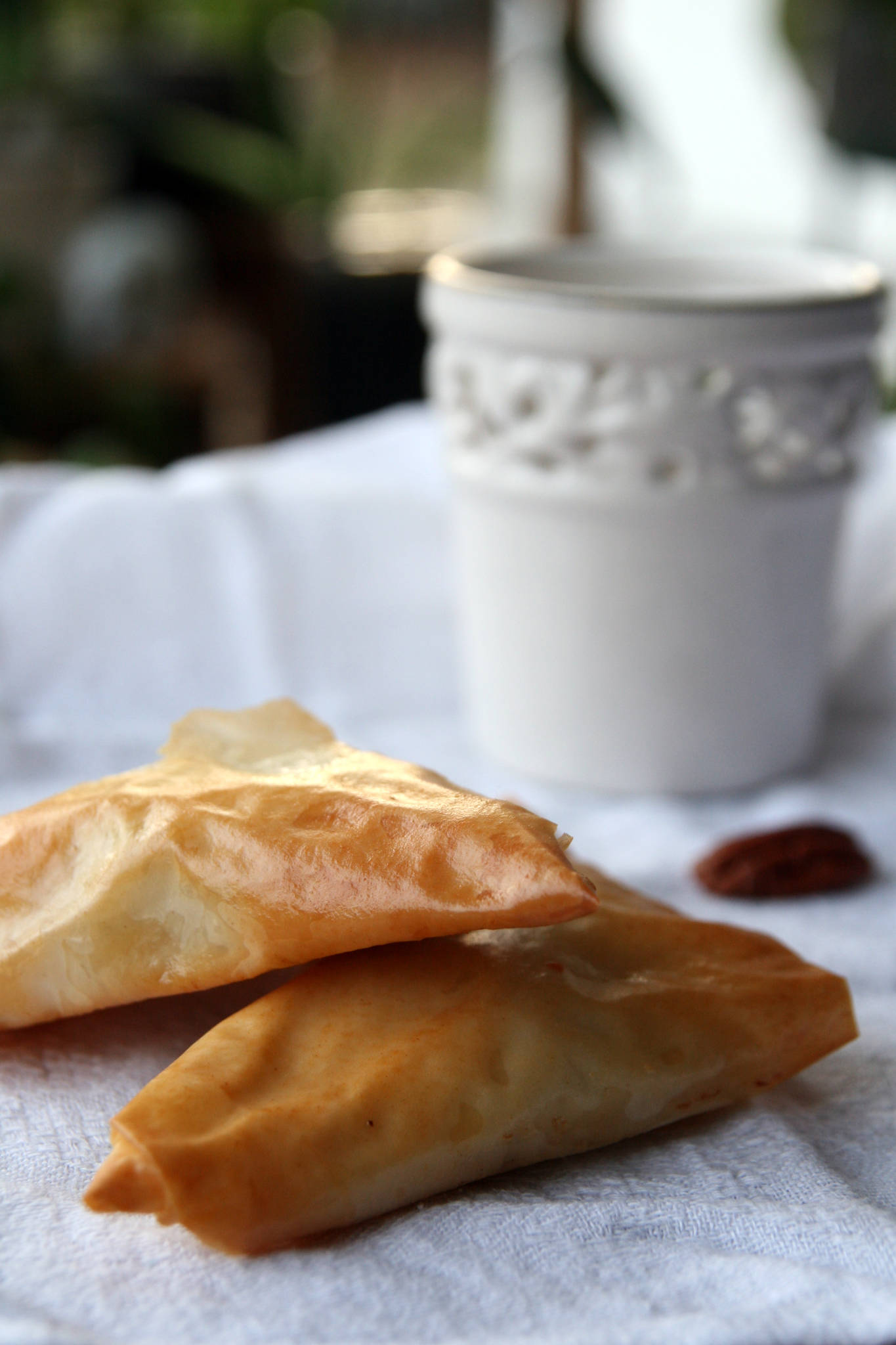 Triangle de filo au chèvre, miel, poire et pécan