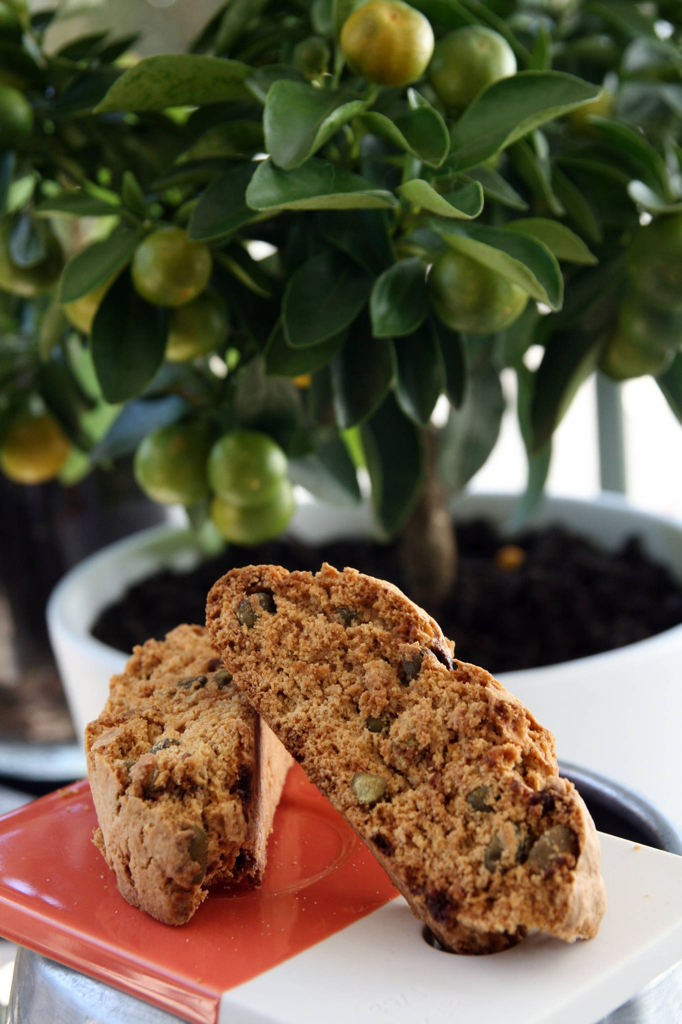 Biscotti aux pistaches et à la cardamome