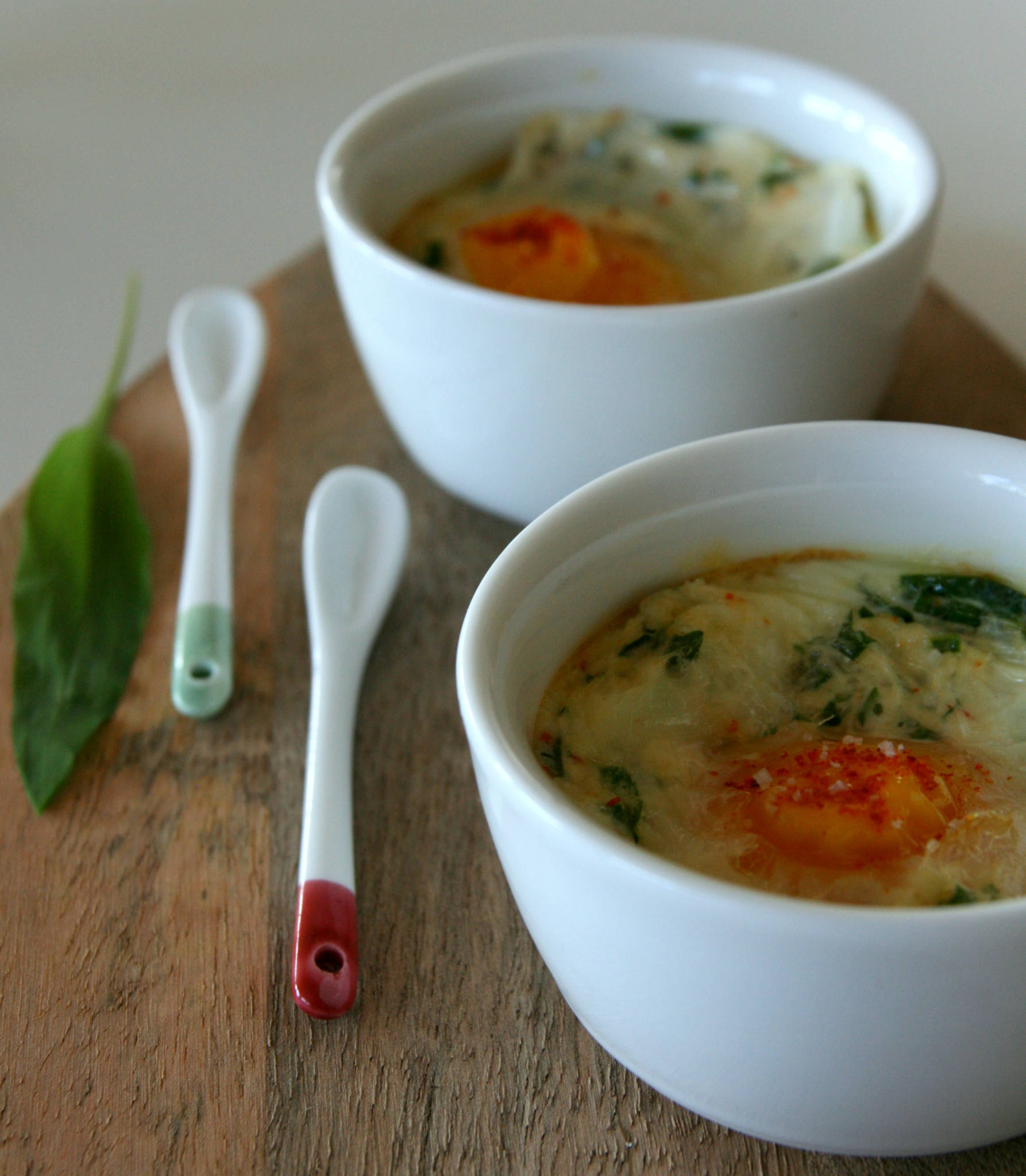 Oeufs cocotte à l'ail des ours