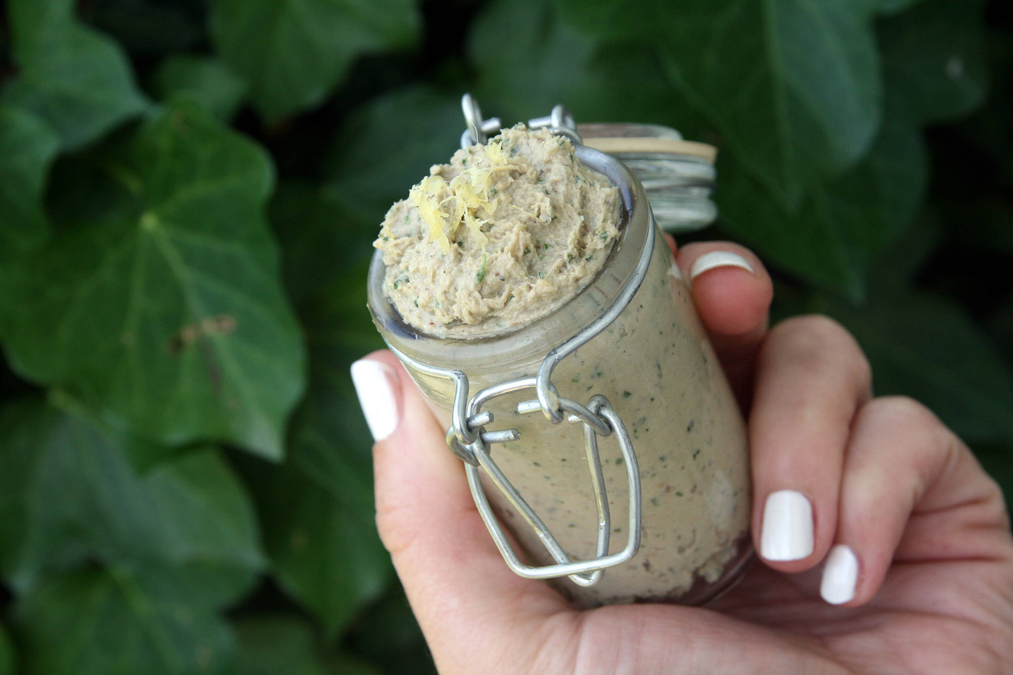 Mousse de maquereau aux noisettes torréfiées, citron & gingembre