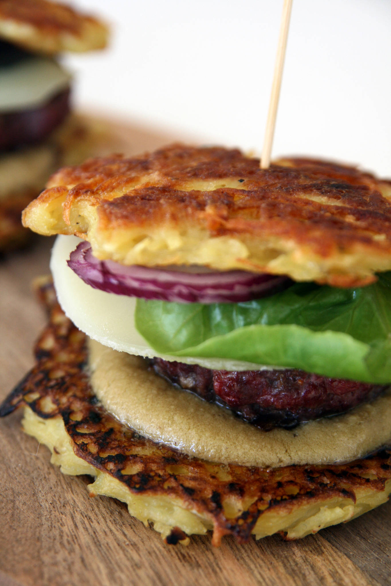 Comme un hamburger de canard, sauce foie gras et brebis d'Aramits