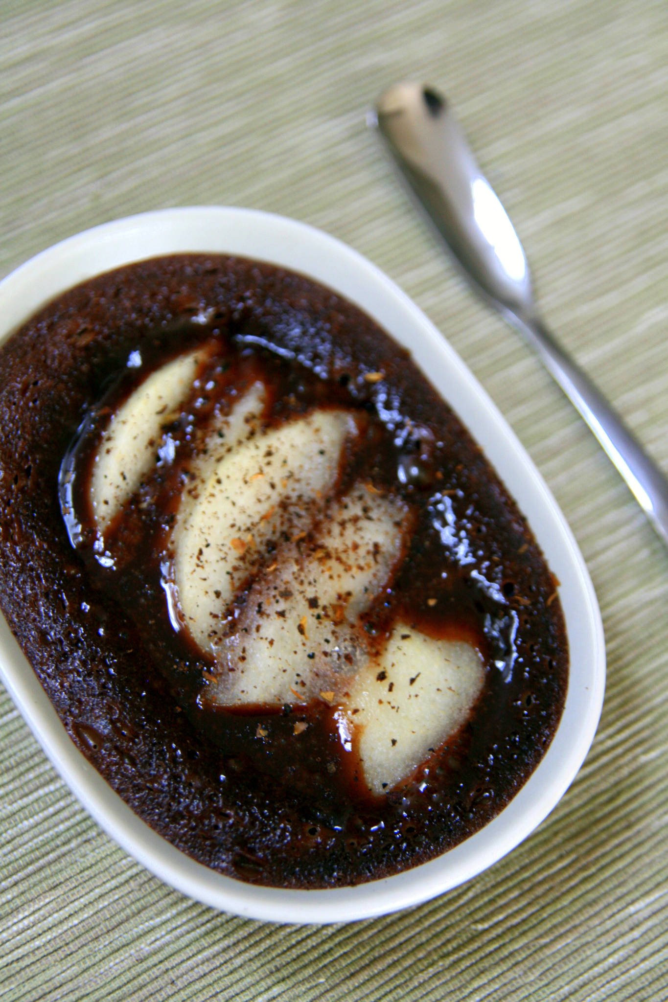 Coulants au chocolat à la poire et poivre de Timut