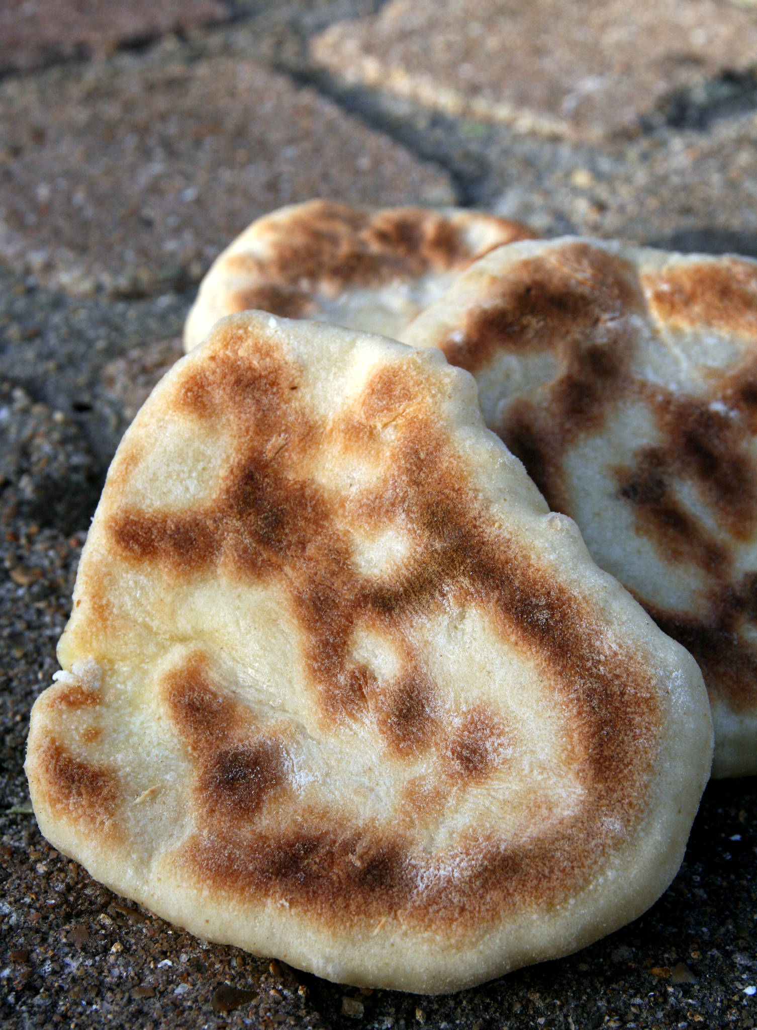 Cheese naan au cumin