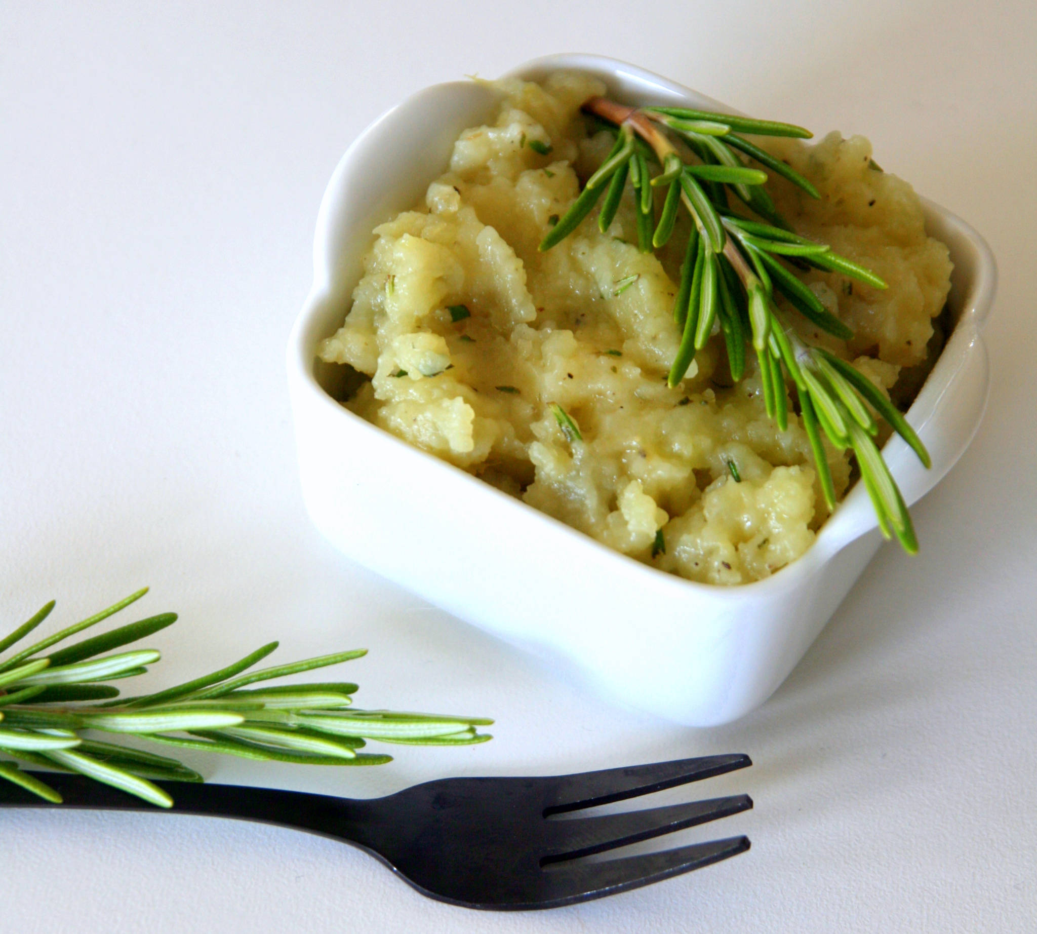 Écrasée De Pommes De Terre Au Beurre De Romarin