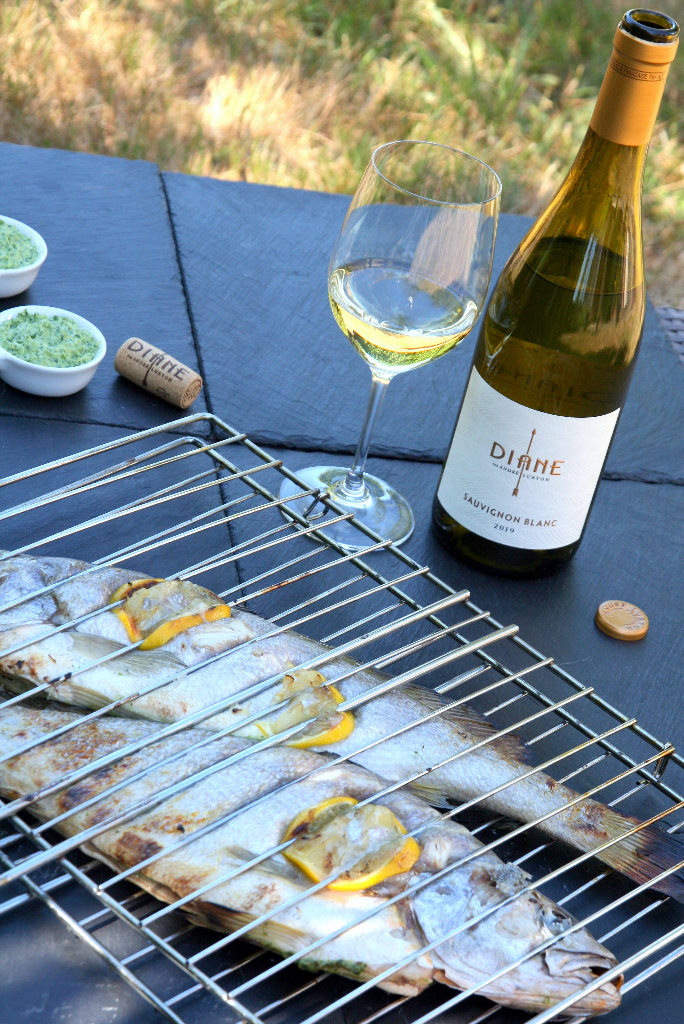 Maigre grillé au fromage d'herbe, Diane Sauvignon Blanc 2019