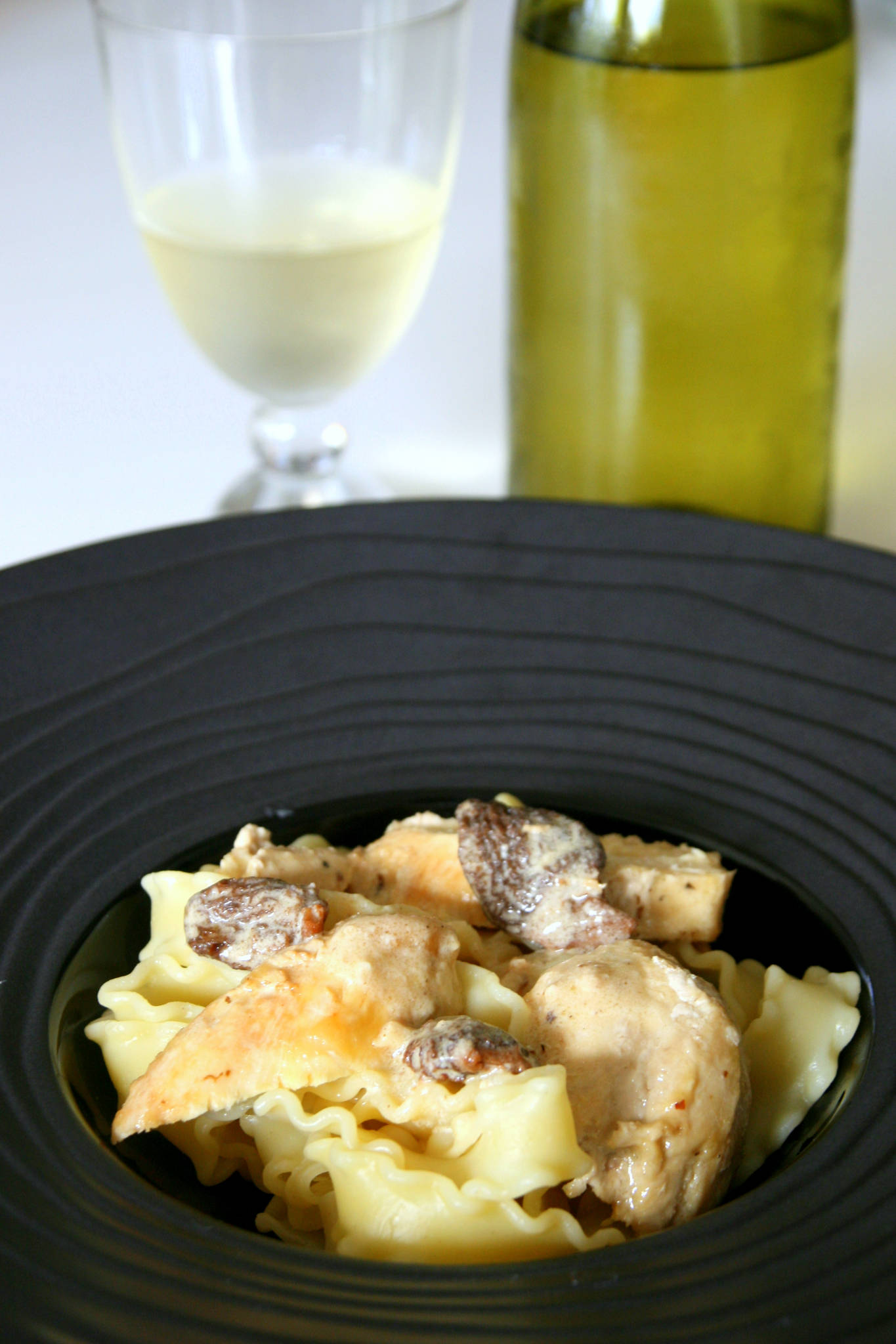 Escalopes de poulet aux morilles et à la crème