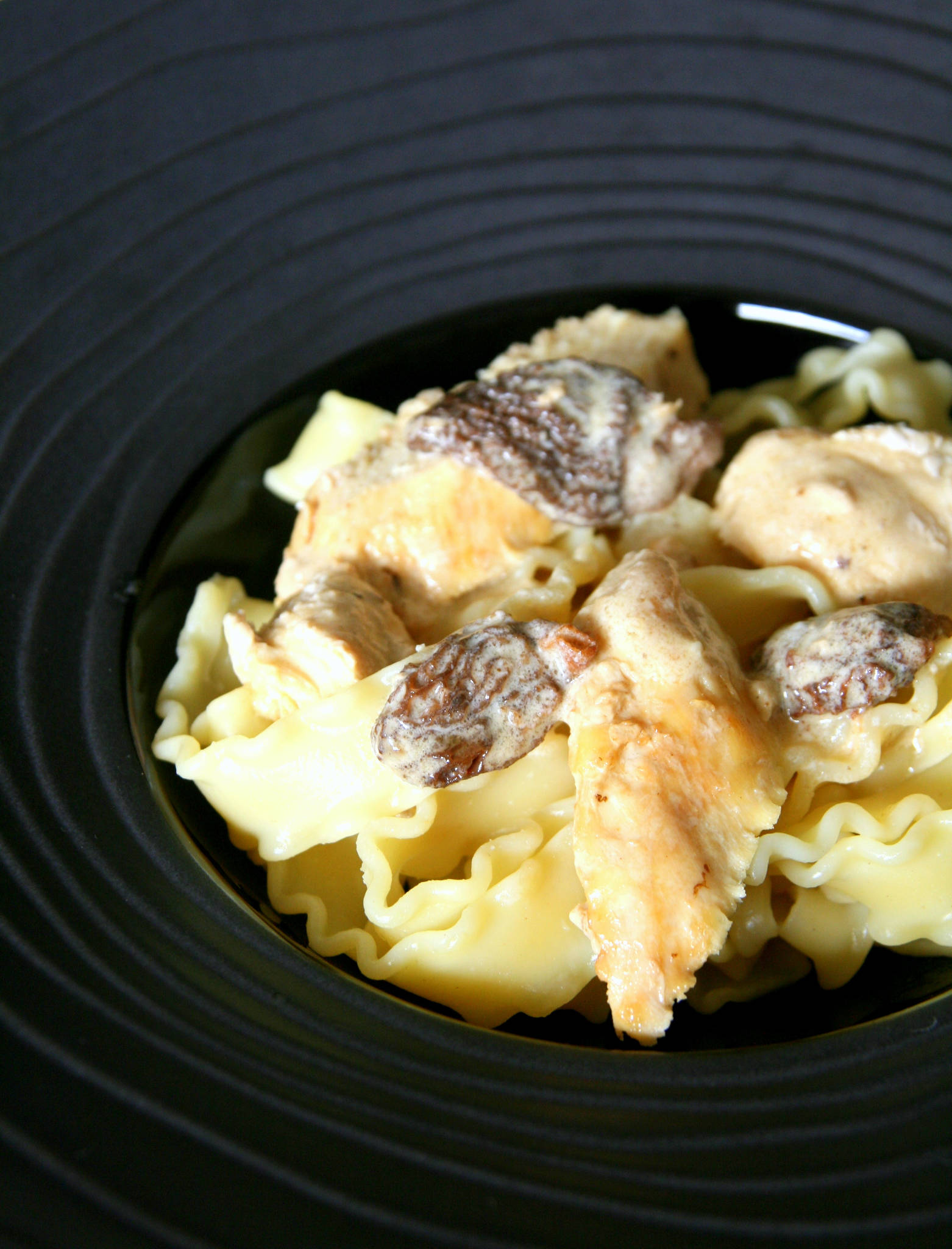 Escalopes de poulet aux morilles et à la crème