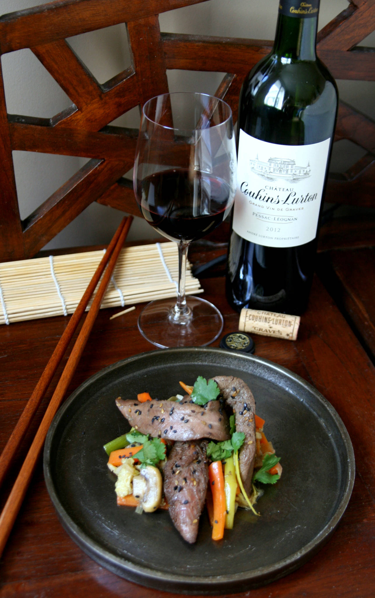 Wok de canard aux légumes d'hiver, Château Couhins-Lurton rouge 2012