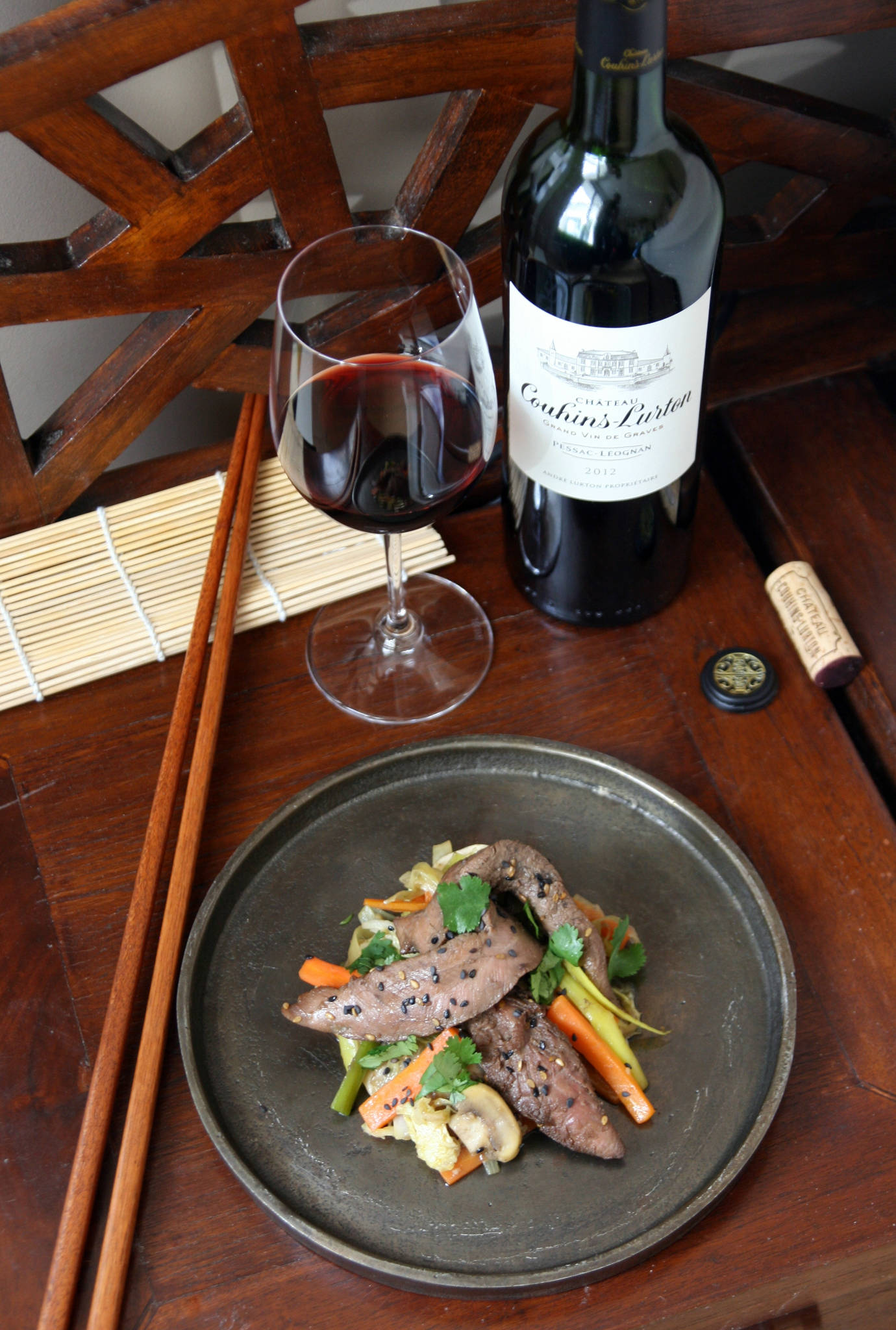 Wok de canard aux légumes d'hiver, Château Couhins-Lurton rouge 2012