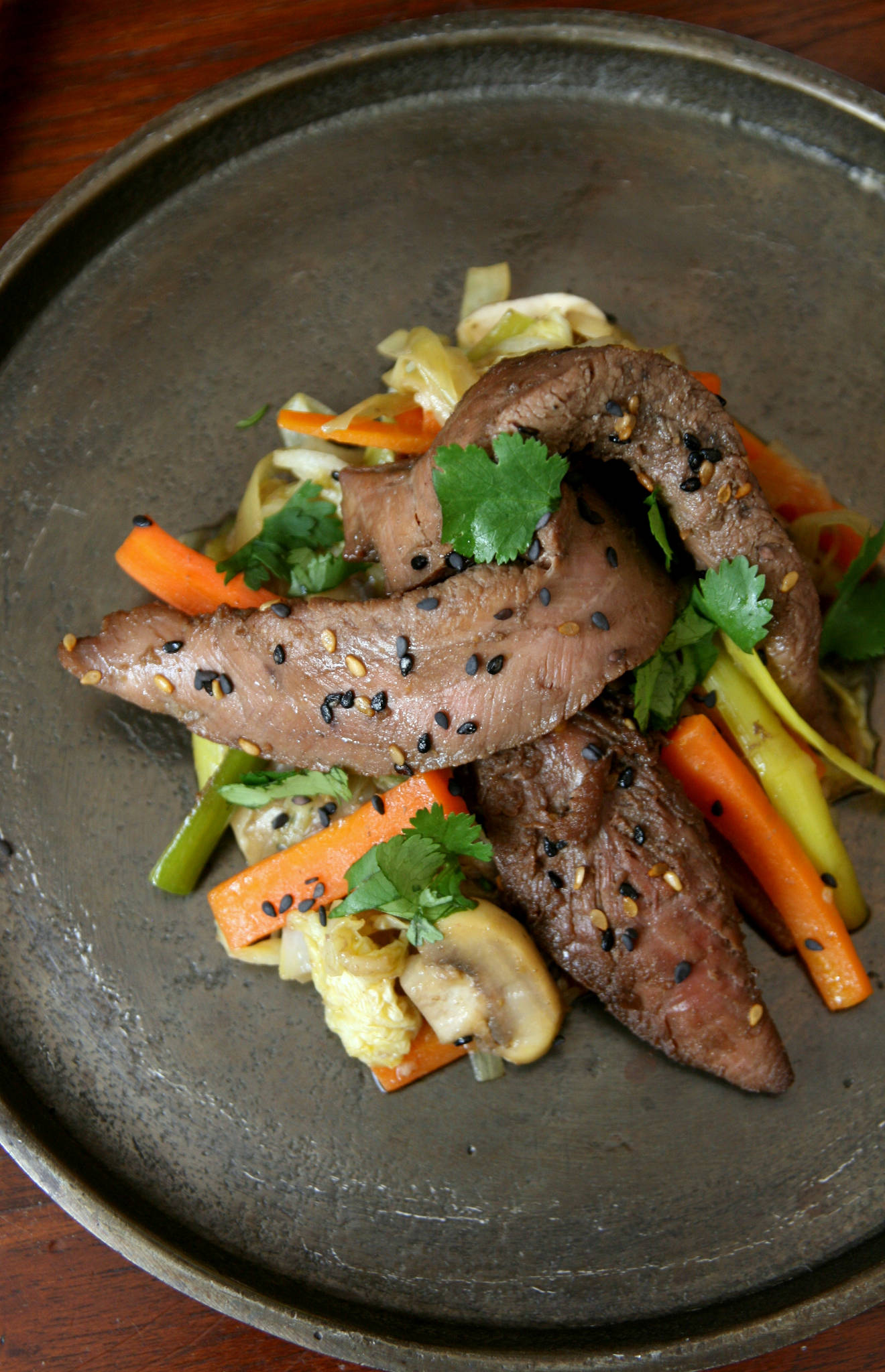 Wok de canard aux légumes d'hiver, Château Couhins-Lurton rouge 2012