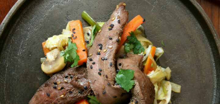 Wok de canard aux légumes d'hiver, Château Couhins-Lurton rouge 2012