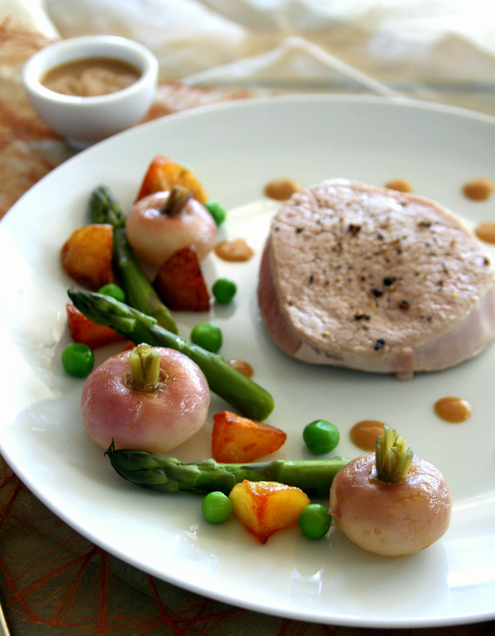 Grenadins de veau, petits légumes de printemps, Château Bonnet rouge 2018