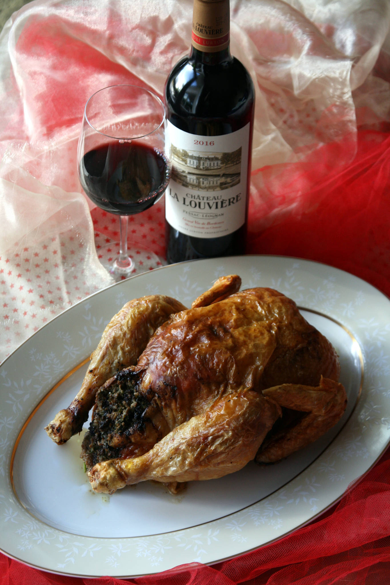 Poularde farcie au foie gras, Château La Louvière rouge 2016