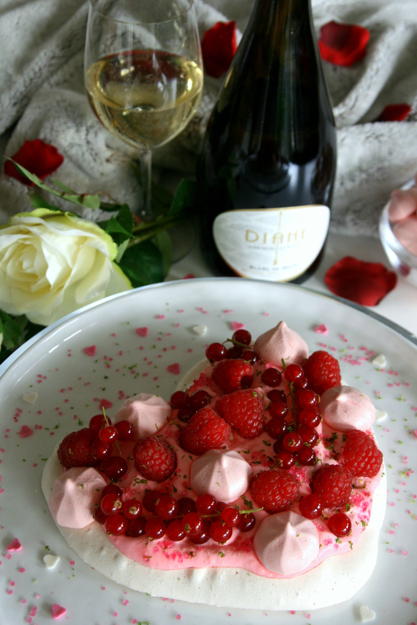 Pavlova en amoureux à la framboise et à la rose, Diane Blanc de Noir extra brut