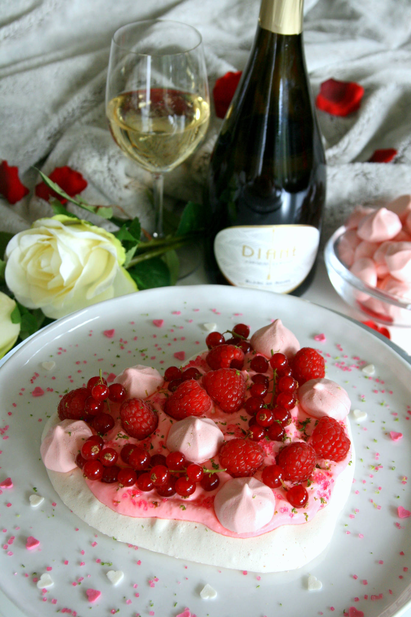 Pavlova en amoureux à la framboise et à la rose, Diane Blanc de Noir extra brut