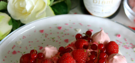 Pavlova en amoureux à la framboise et à la rose, Diane Blanc de Noir extra brut