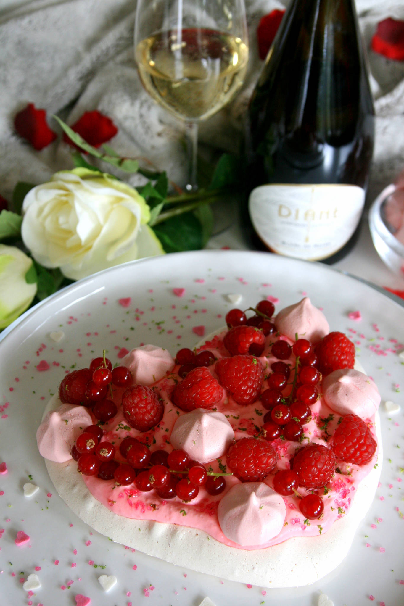 Pavlova en amoureux à la framboise et à la rose, Diane Blanc de Noir extra brut