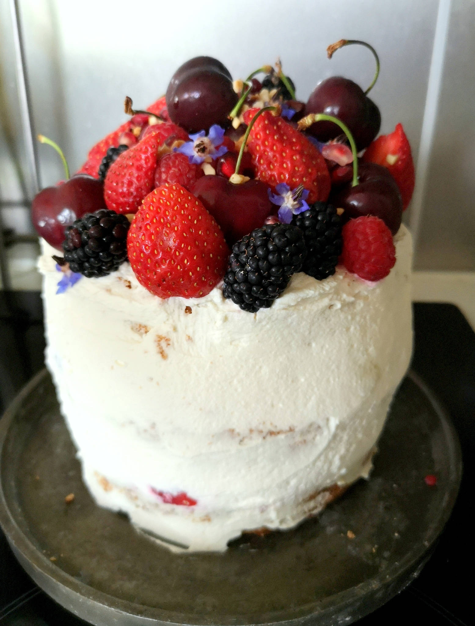 Layer cake aux fruits rouges