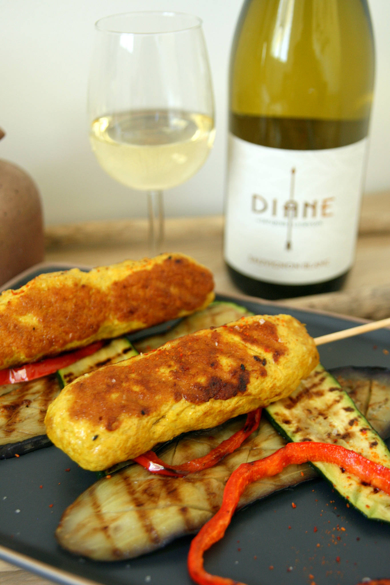 Kefta de poulet au curry et curcuma, légumes d'été grillés, Diane Sauvignon blanc 2021