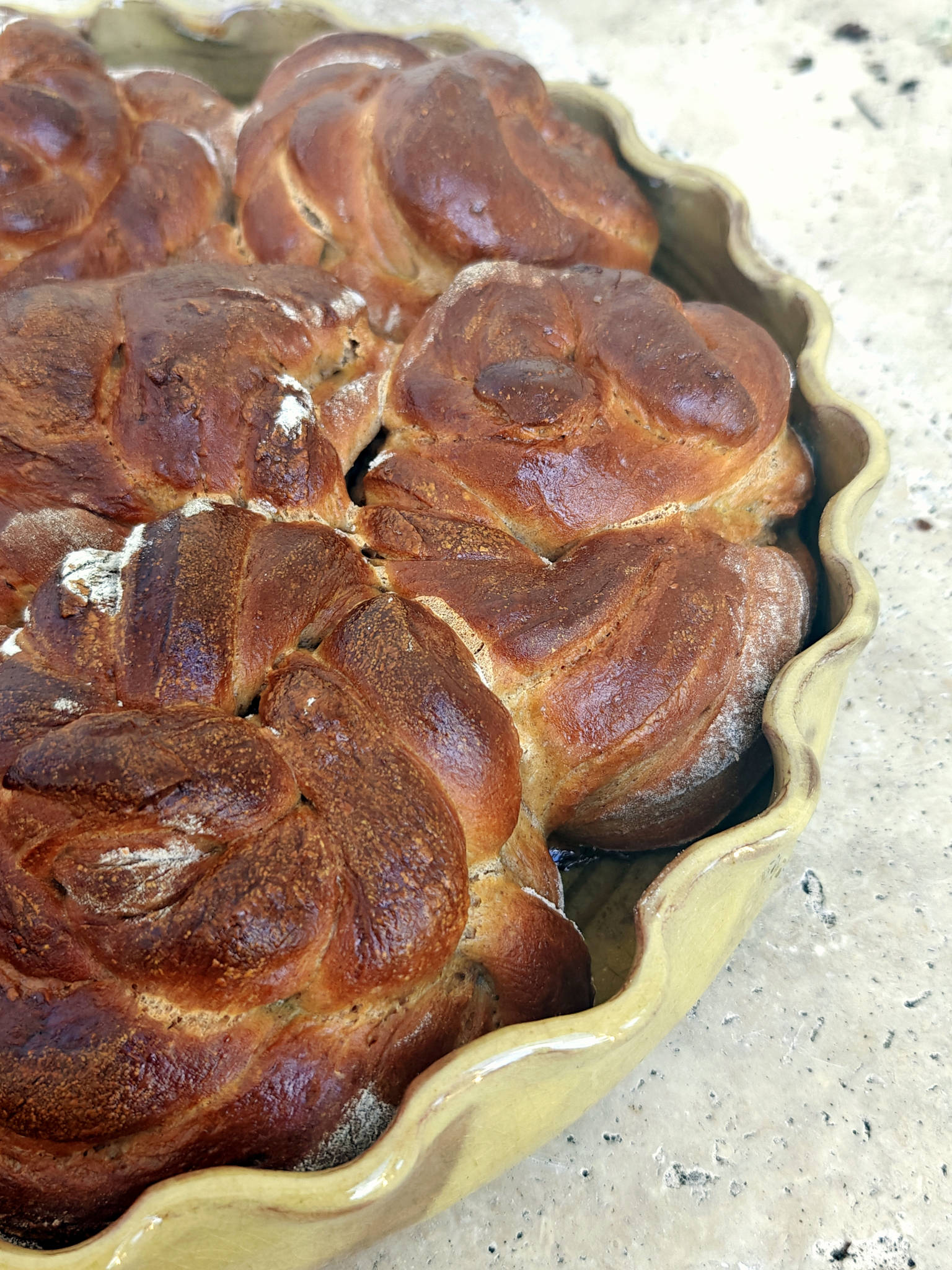 Brioche pelote de laine à la cannelle