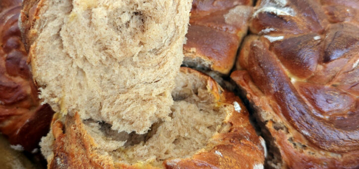Brioche pelote de laine à la cannelle
