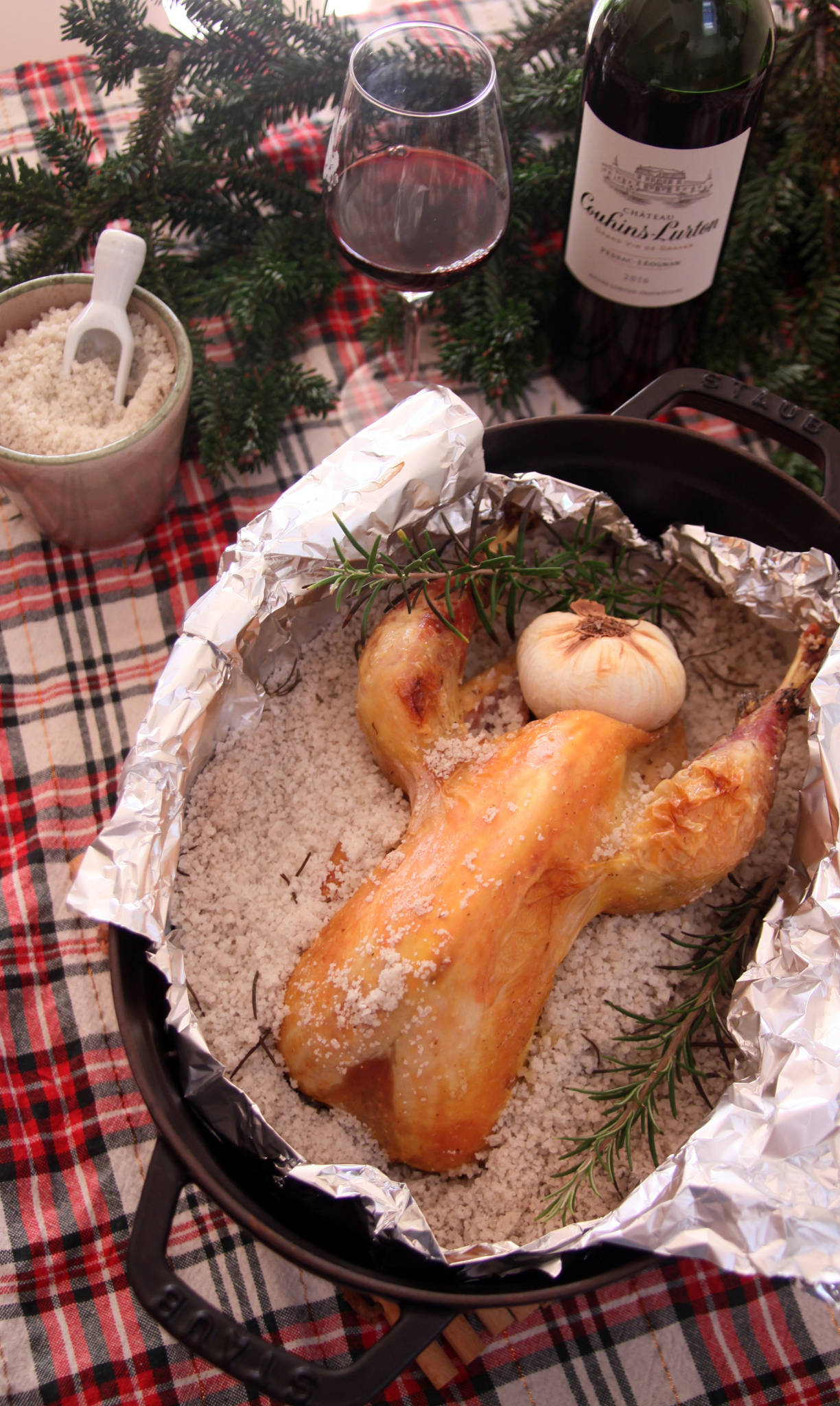 Pintade en croûte de sel, Château Couhins-Lurton rouge 2016